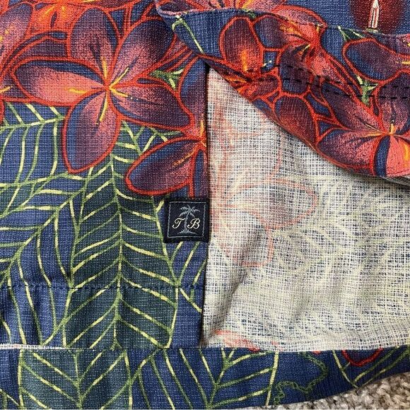 Tommy Bahama Christmas short sleeve Hawaiian shirt with reindeer and poinsettia - Picture 10 of 13